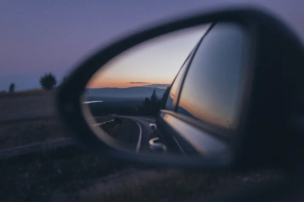 Rétroviseur au coucher du soleil